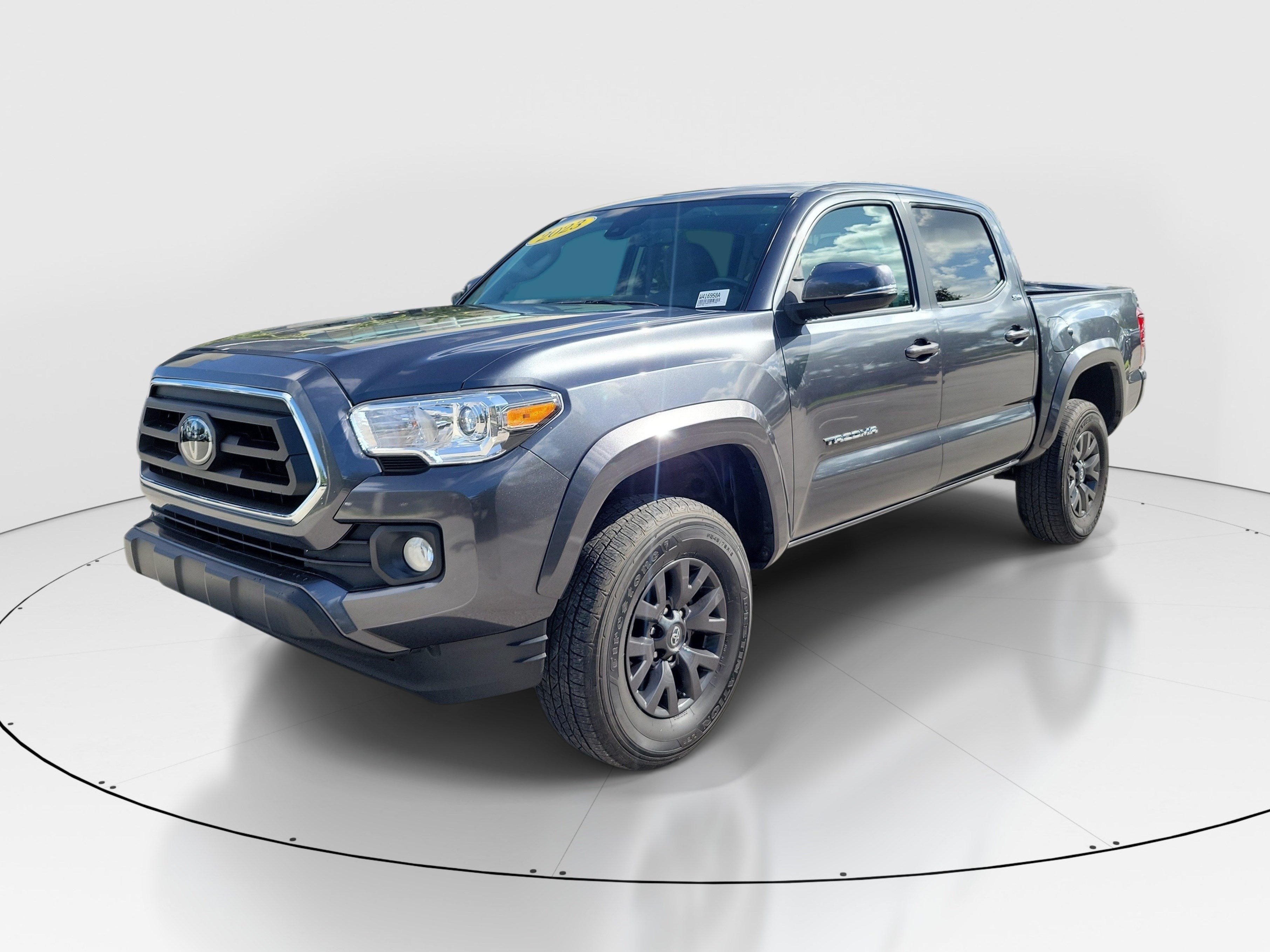Used 2023 Toyota Tacoma SR5 w/ Technology Package RWD image 3