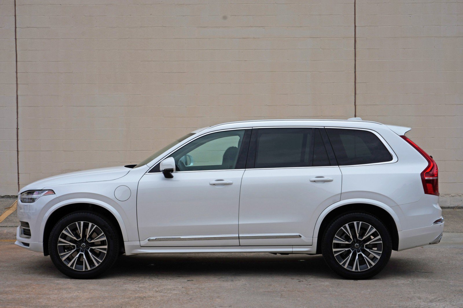 Used 2021 Volvo XC90 T8 Inscription Expression w/ Advanced Package AWD/4WD image 50