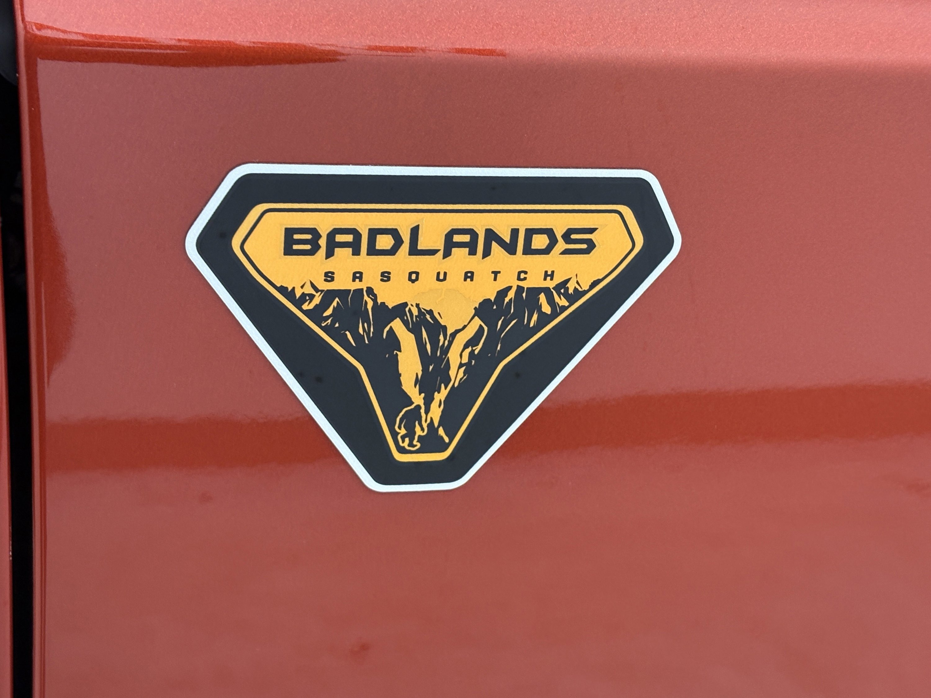Used 2023 Ford Bronco Badlands image 38