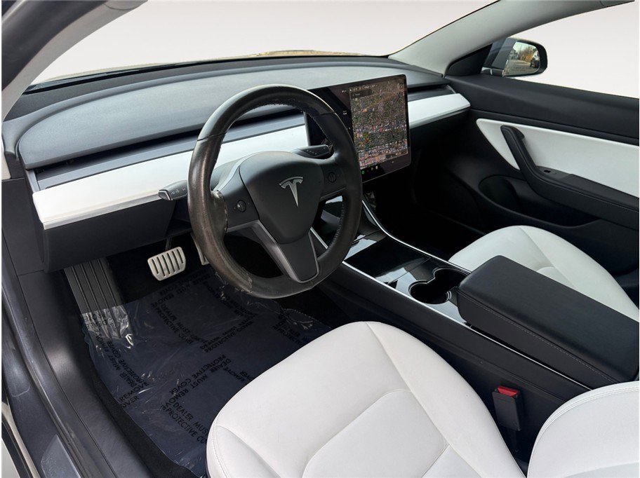 Used 2019 Tesla Model 3 Performance image 10