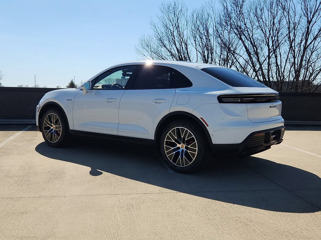 New 2026 Porsche Macan 4S Electric AWD/4WD image 3