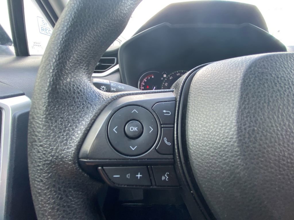 Used 2024 Toyota RAV4 XLE AWD/4WD image 19