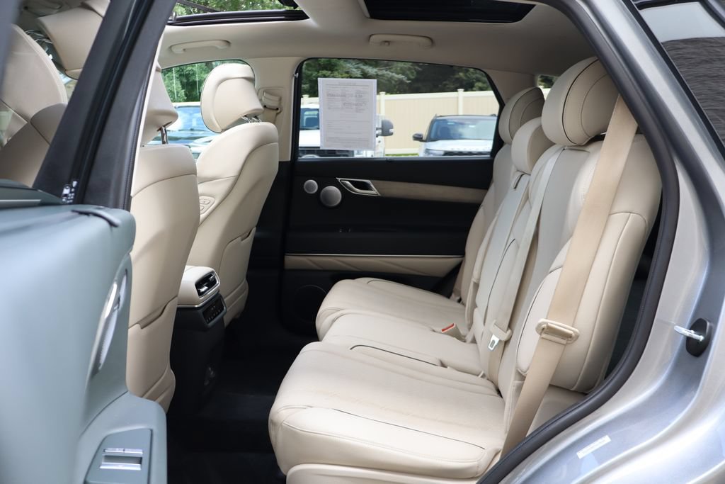 Used 2025 Genesis GV80 2.5T Prestige AWD/4WD image 11