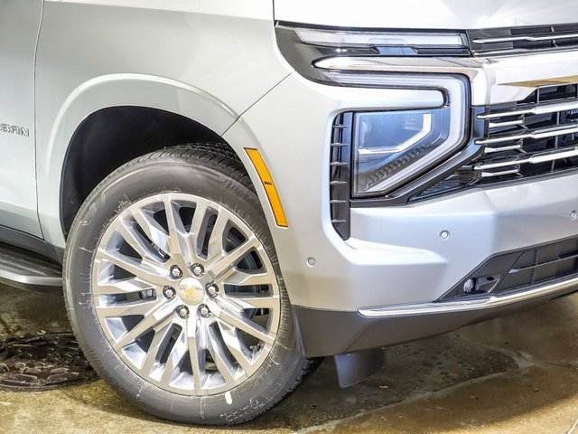 New 2026 Chevrolet Suburban Premier image 4