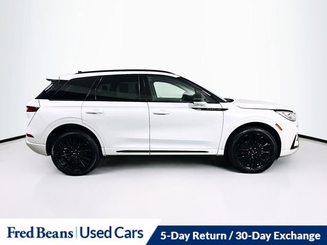 Certified 2025 Lincoln Corsair Reserve w/ Equipment Group 202A image 9