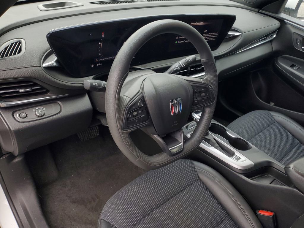 Used 2025 Buick Envista Preferred image 11