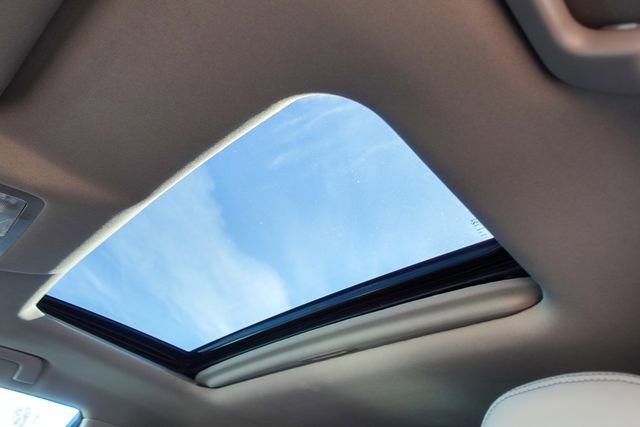 Used 2017 Toyota Highlander XLE image 24