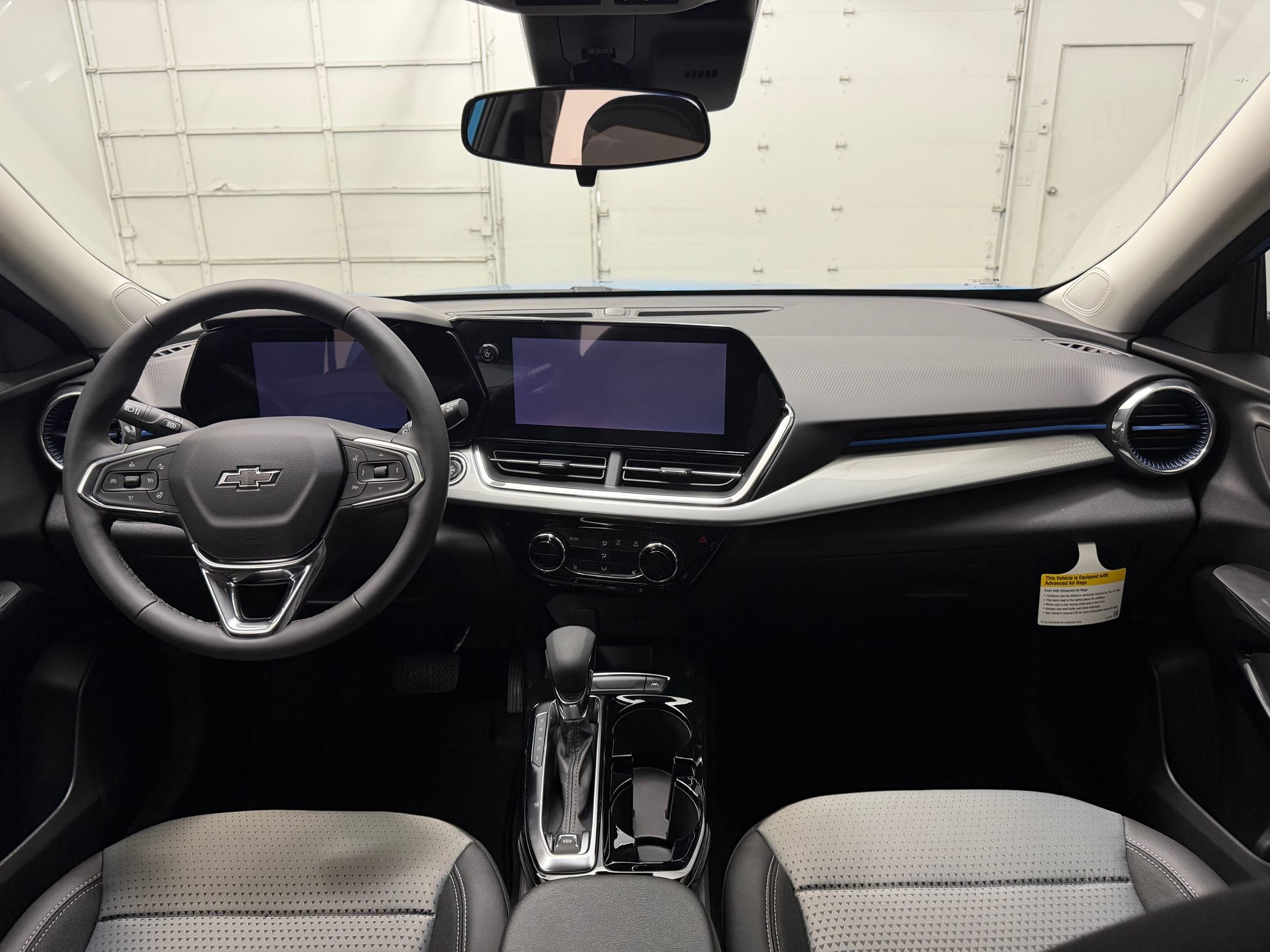New 2026 Chevrolet Trax LT w/ Midnight Edition FWD image 14