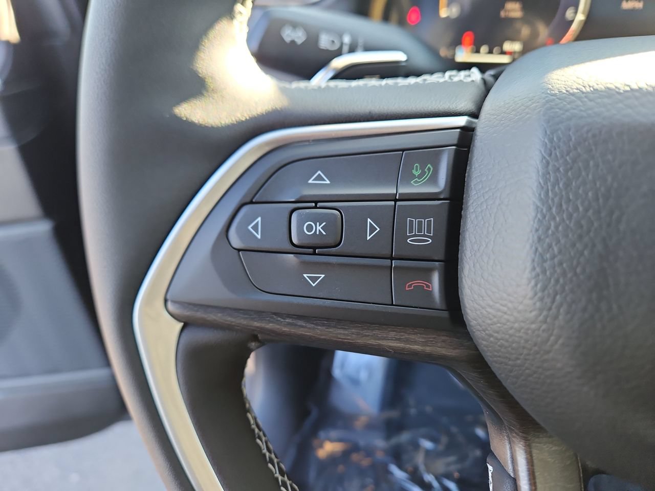 New 2026 Jeep Grand Cherokee Altitude AWD/4WD image 29