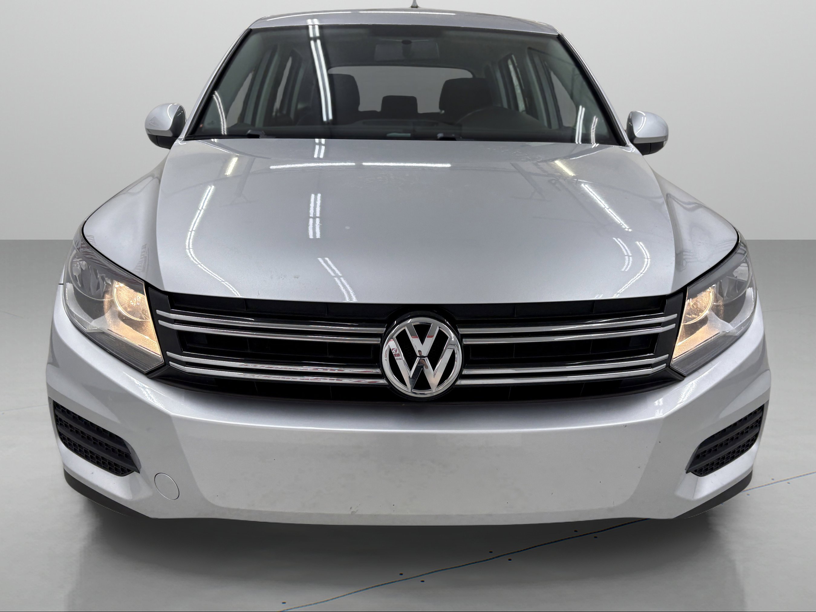 Used 2014 Volkswagen Tiguan S FWD image 6