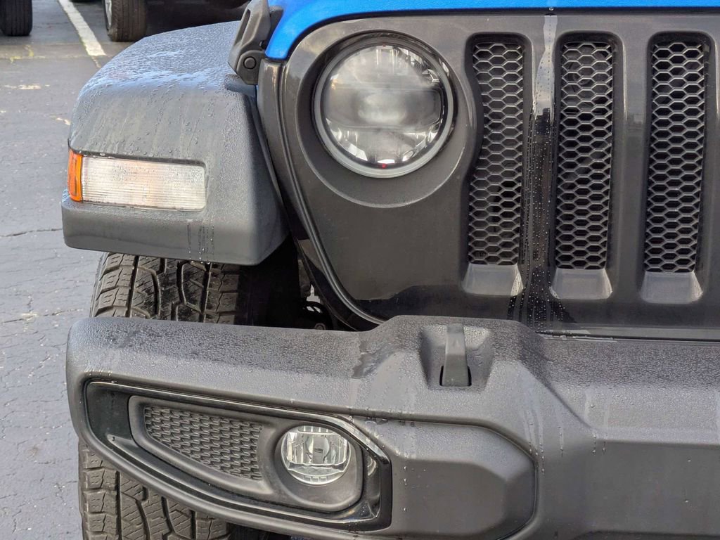 Used 2023 Jeep Wrangler Willys AWD/4WD image 11