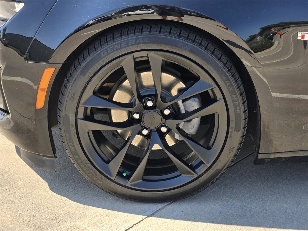 Used 2023 Chevrolet Camaro LT w/ RS Package image 14