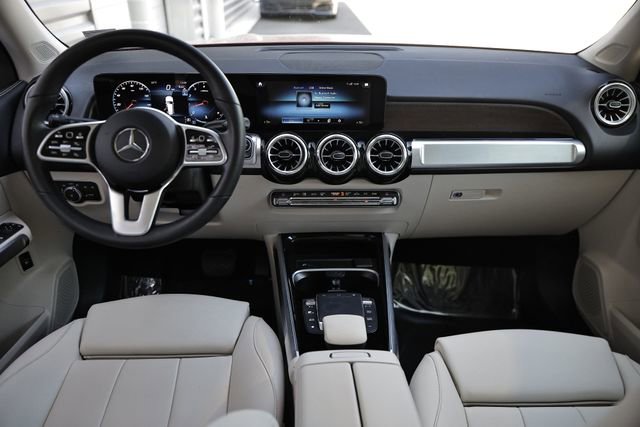 Used 2023 Mercedes-Benz GLB 250 4MATIC image 27