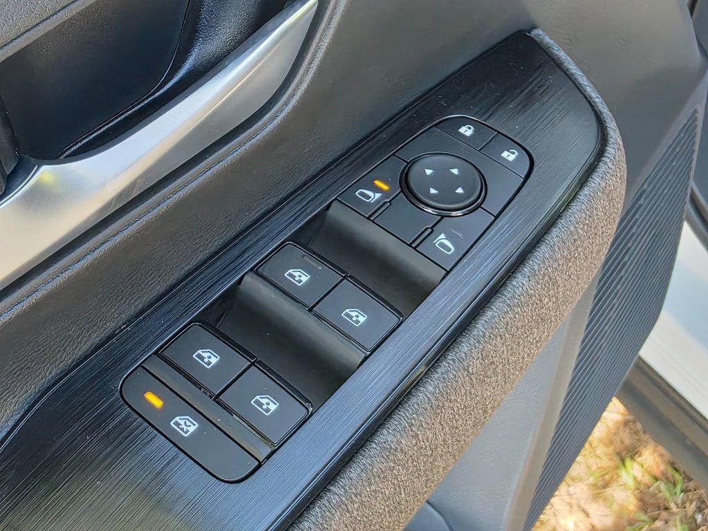 New 2026 Nissan Kicks SV w/ SV Premium Package AWD/4WD image 16