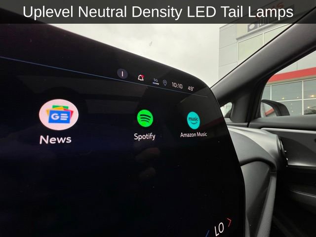 Used 2025 Chevrolet Equinox EV RS w/ Convenience Package II image 12