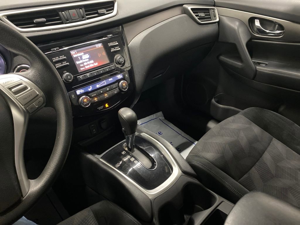 Used 2014 Nissan Rogue SV AWD/4WD image 20