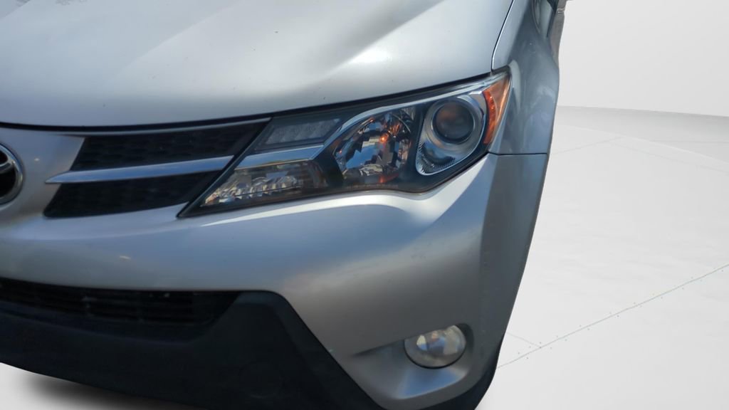 Used 2015 Toyota RAV4 XLE image 17