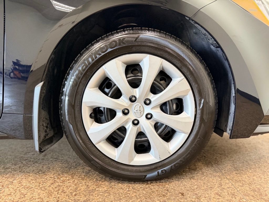 Used 2026 Toyota Corolla LE FWD image 27