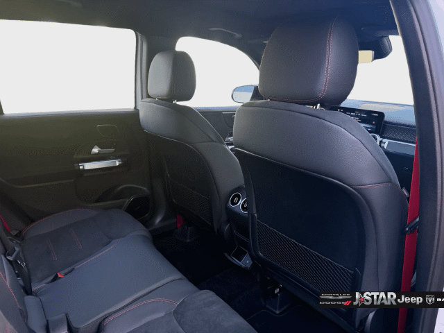 Used 2026 Mercedes-Benz GLB 35 AMG 4MATIC image 27
