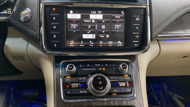 Used 2018 Lincoln Continental Reserve AWD/4WD image 18