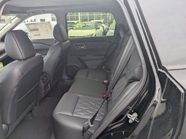 New 2026 Nissan Rogue Platinum image 10