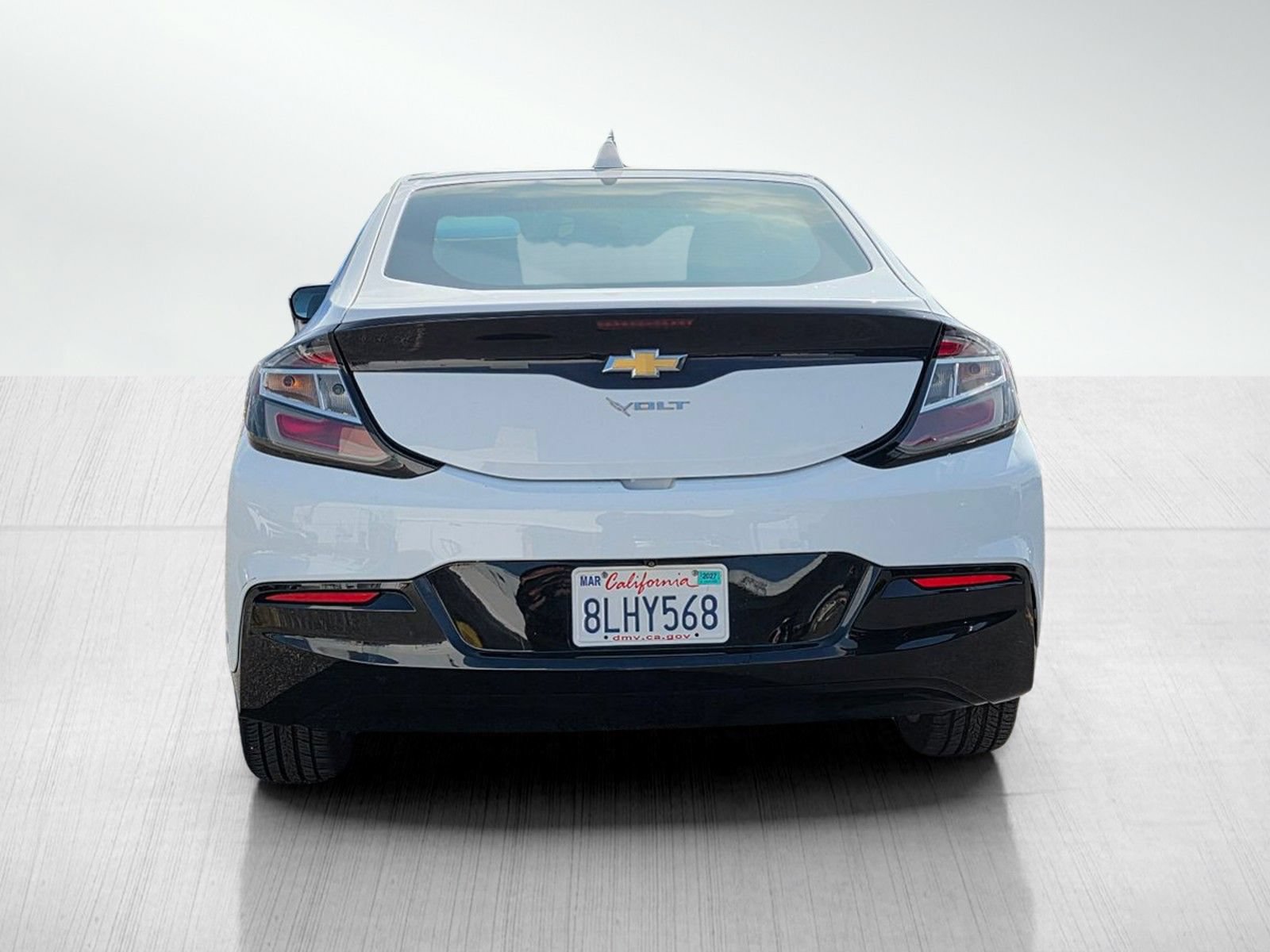 Used 2017 Chevrolet Volt LT w/ Comfort Package FWD image 6