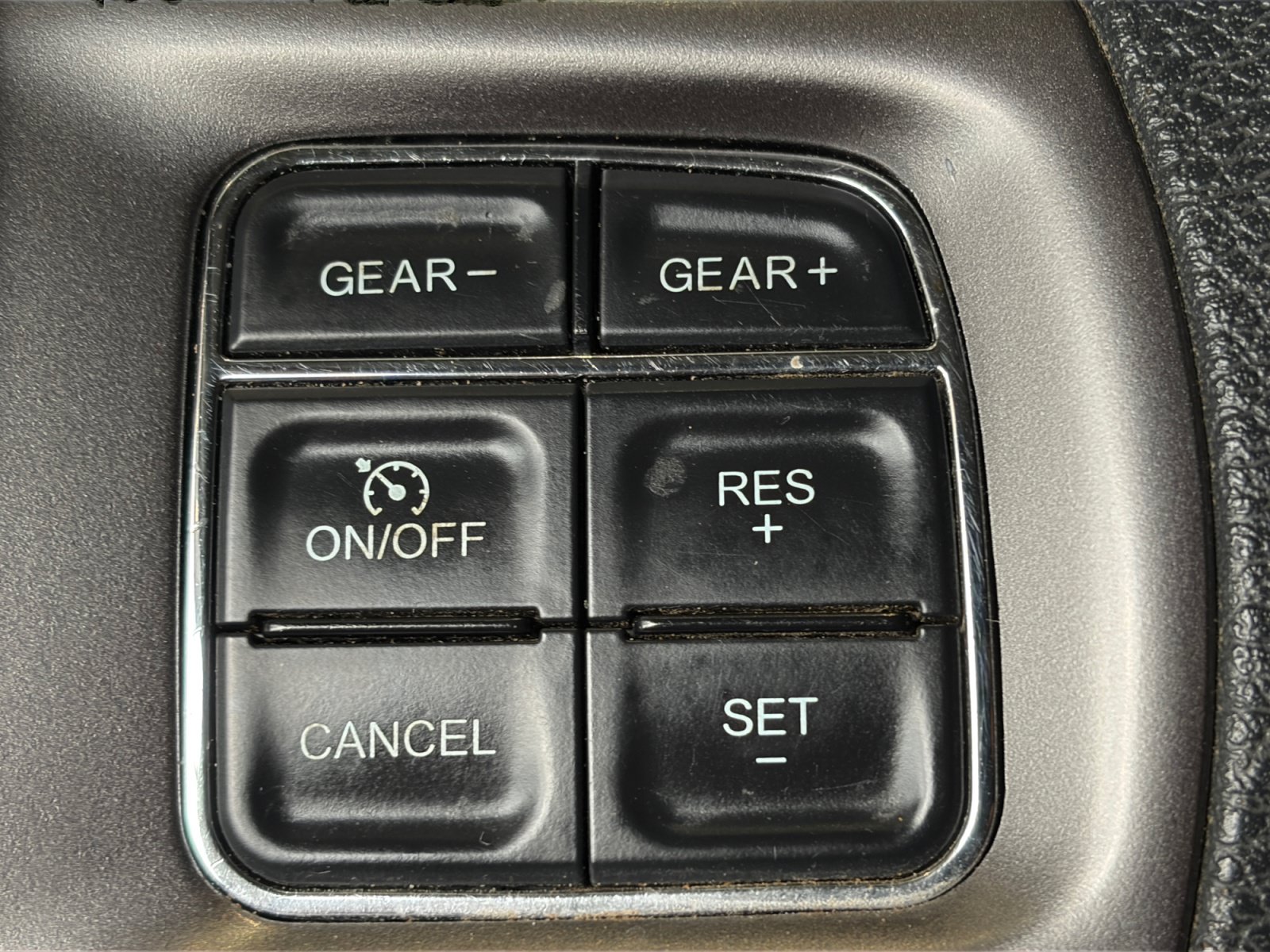 Used 2022 RAM 1500 Classic SLT w/ Electronics Group AWD/4WD image 18