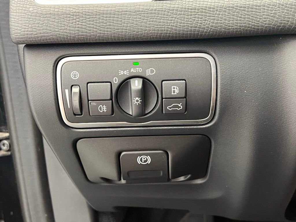 Used 2015 Volvo XC60 T5 Premier image 21