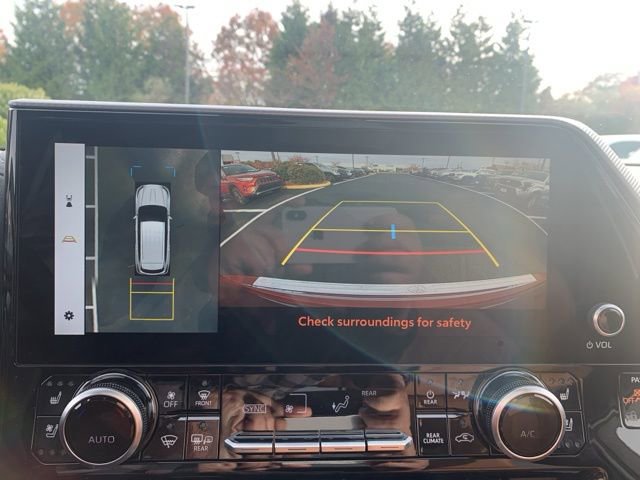 Used 2024 Toyota Highlander Platinum image 30