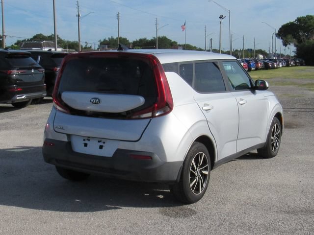 Used 2020 Kia Soul LX FWD image 3
