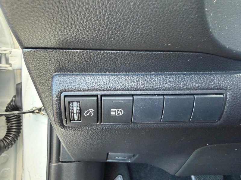 Used 2020 Toyota Corolla SE image 17