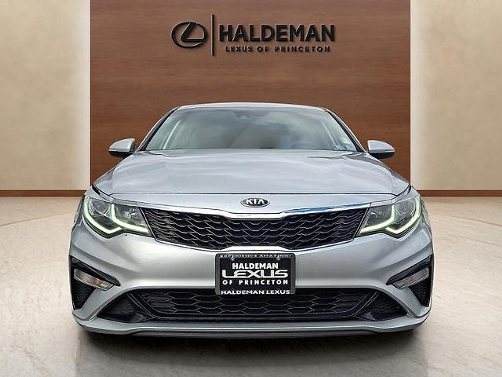 Used 2019 Kia Optima LX FWD image 3