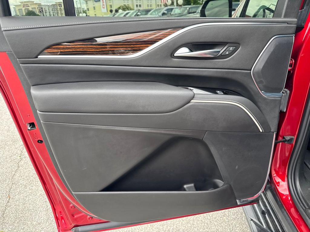 Used 2024 Cadillac Escalade ESV Premium Luxury image 21