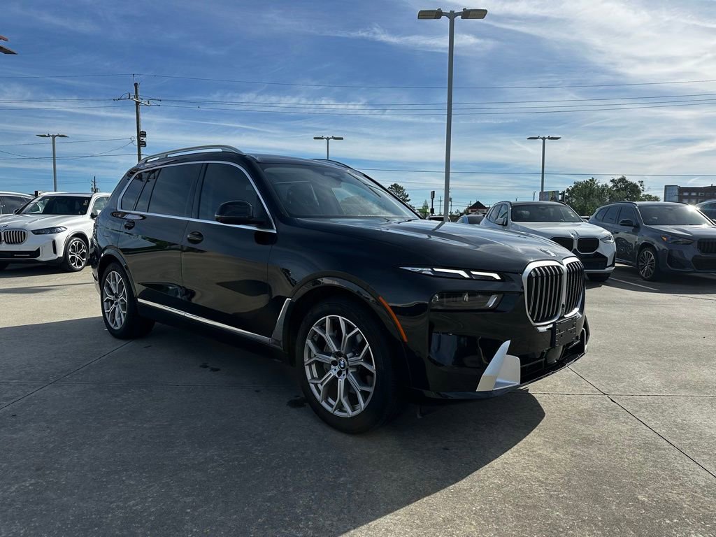 Certified 2024 BMW X7 xDrive40i image 3