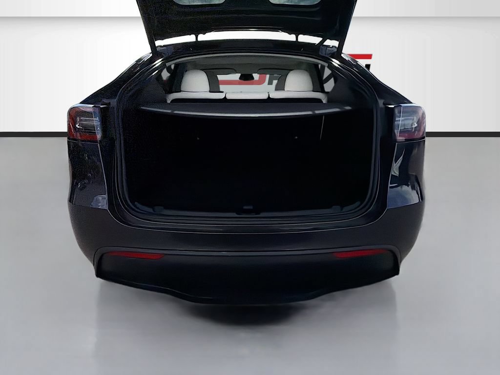 Used 2024 Tesla Model Y Long Range AWD/4WD image 27