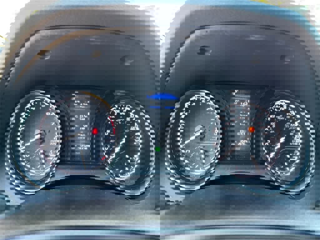 Used 2023 Toyota Camry SE image 24