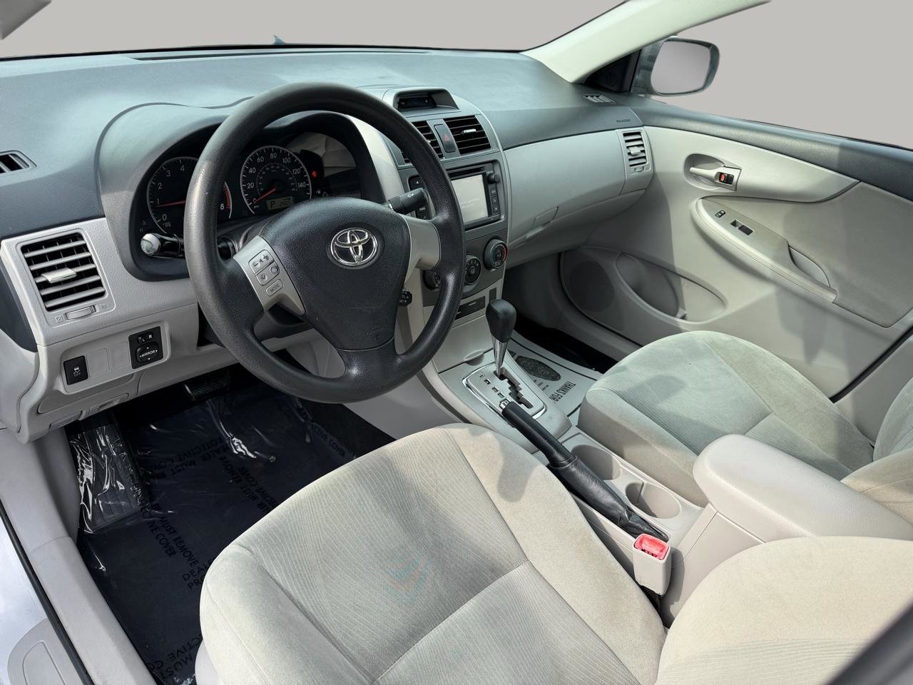 Used 2013 Toyota Corolla LE image 13