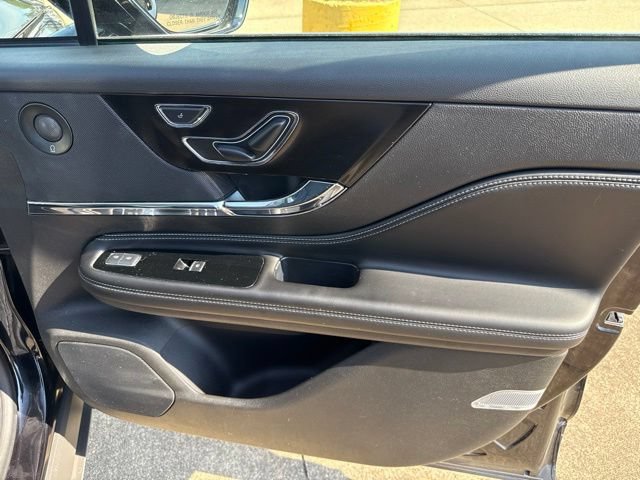 Used 2023 Lincoln Corsair Reserve w/ Equipment Group 202A AWD/4WD image 13