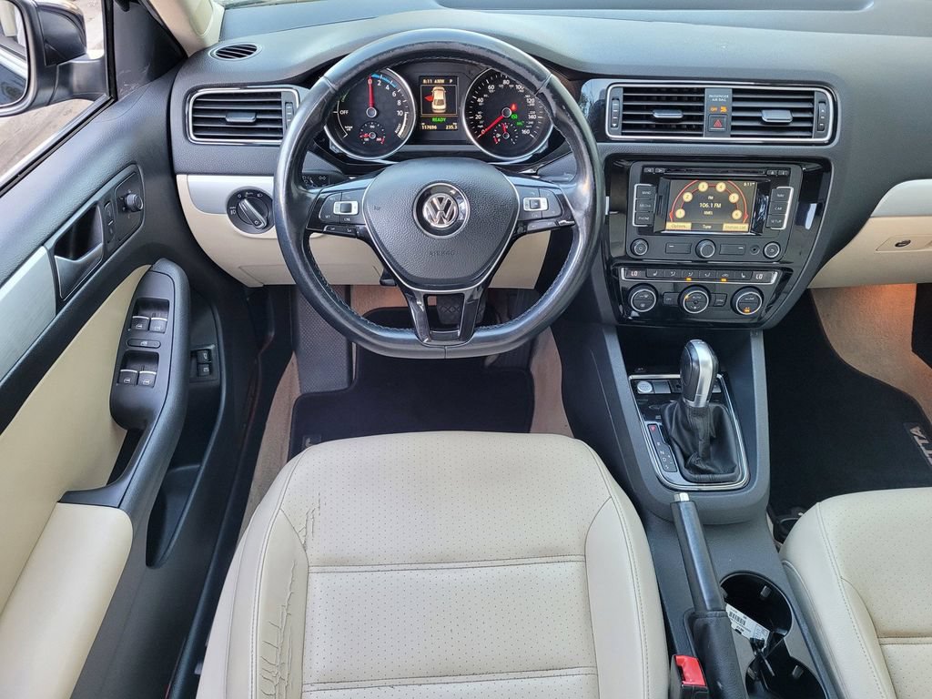 Used 2015 Volkswagen Jetta SEL Premium FWD image 7