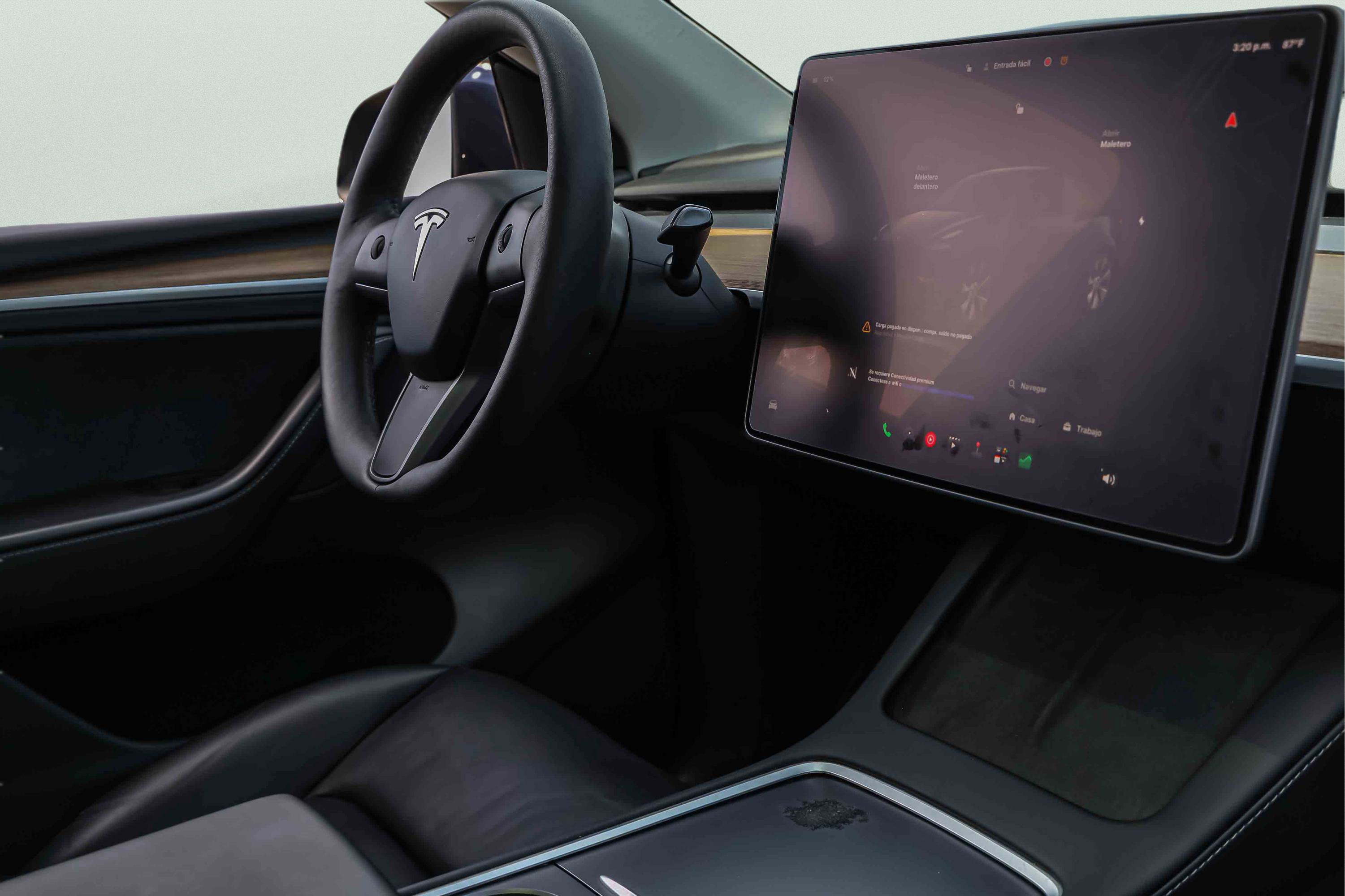 Used 2024 Tesla Model Y Long Range AWD/4WD image 24