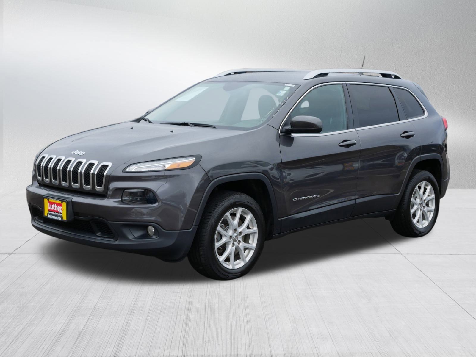 Used 2016 Jeep Cherokee Latitude image 3