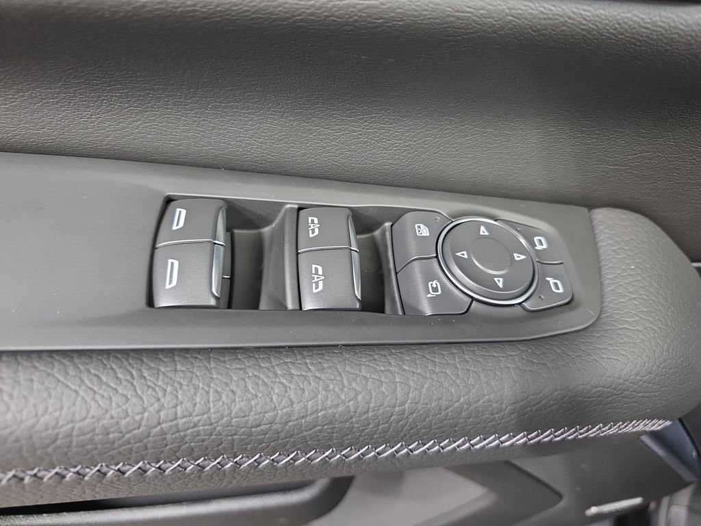 New 2026 GMC Yukon Denali w/ Advanced Technology Package AWD/4WD image 25