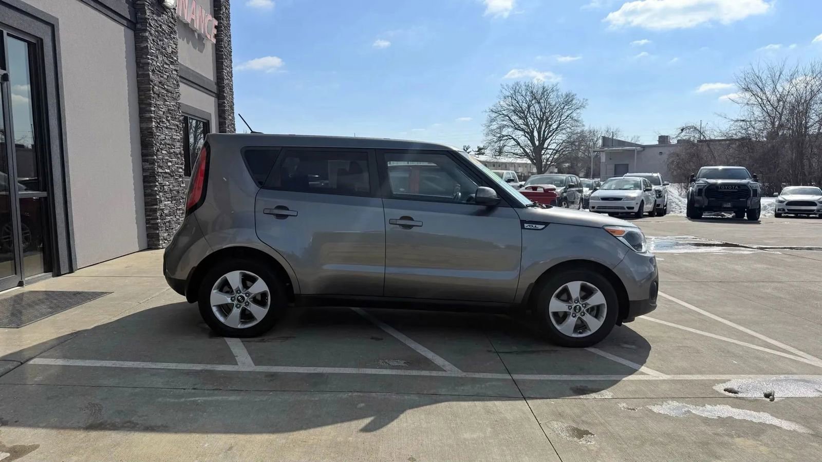 Used 2017 Kia Soul FWD image 6