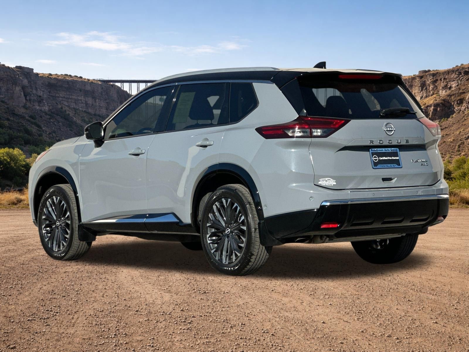 Used 2024 Nissan Rogue Platinum w/ Platinum Premium Package AWD/4WD image 5