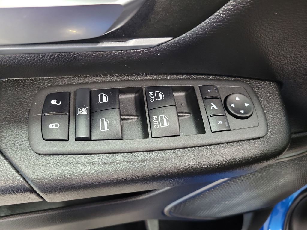 Used 2022 RAM 1500 Big Horn AWD/4WD image 37