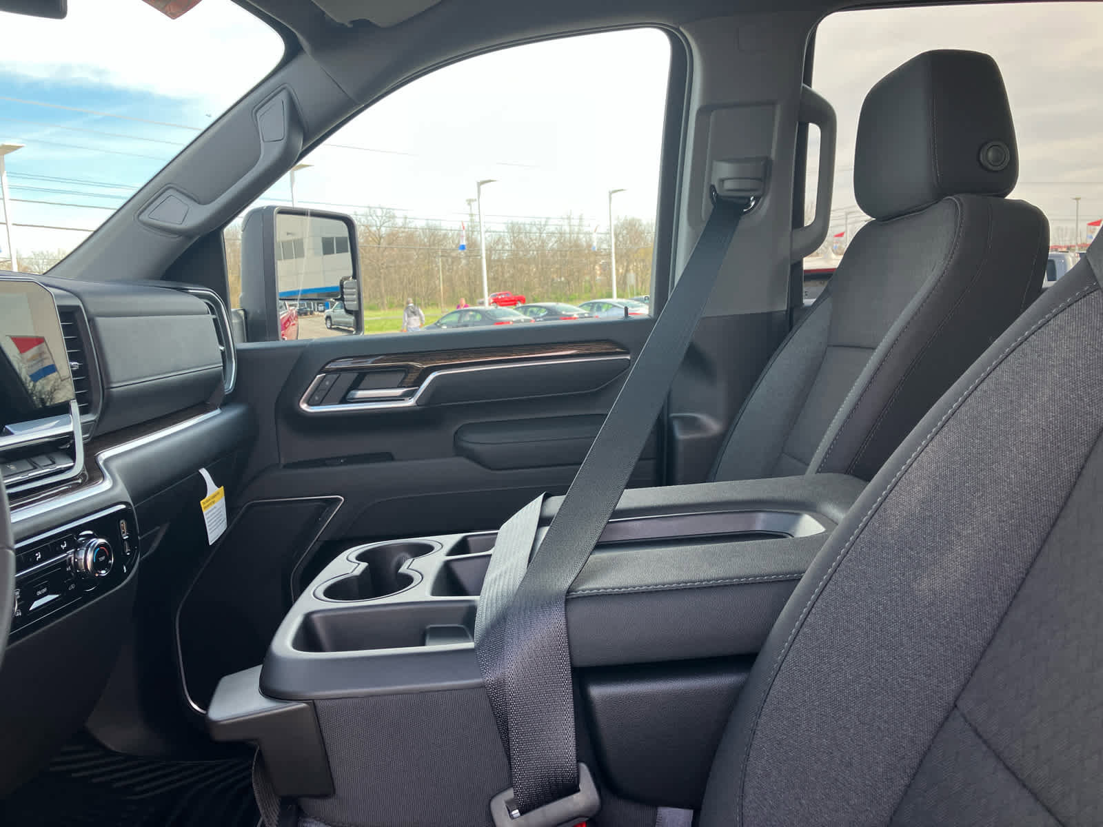 New 2026 GMC Sierra 2500 SLE image 10