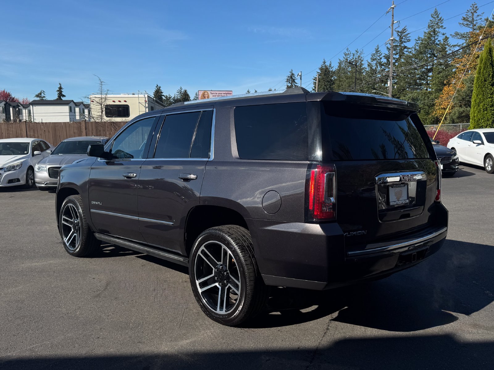 Used 2016 GMC Yukon Denali w/ Open Road Package AWD/4WD image 5