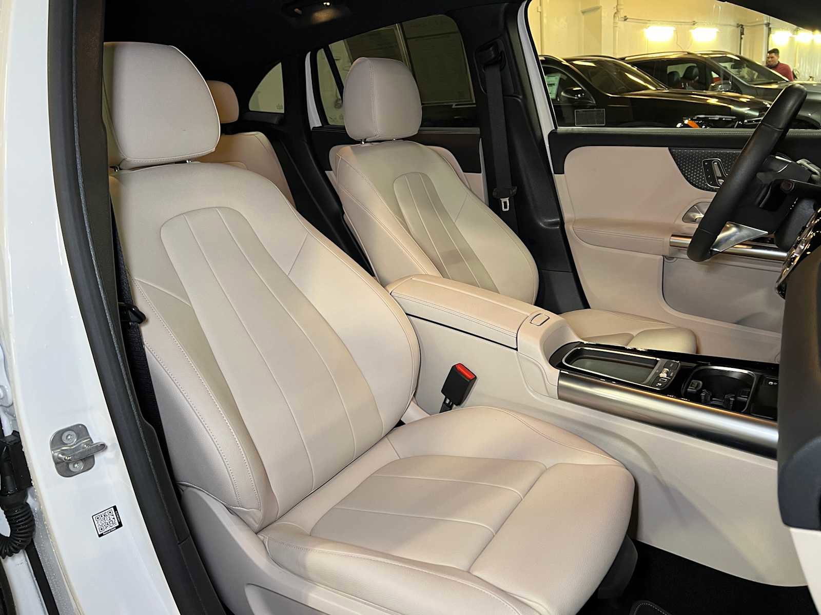 Certified 2025 Mercedes-Benz GLA 250 4MATIC image 14