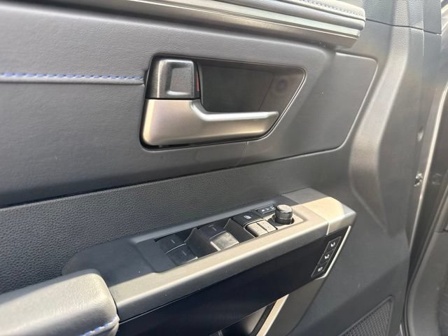 Used 2026 Toyota Sequoia Platinum AWD/4WD image 15