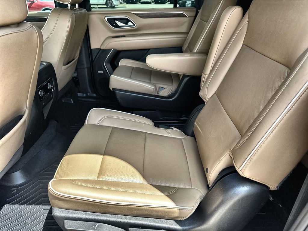 Used 2023 Chevrolet Suburban Premier w/ Texas Edition AWD/4WD image 16